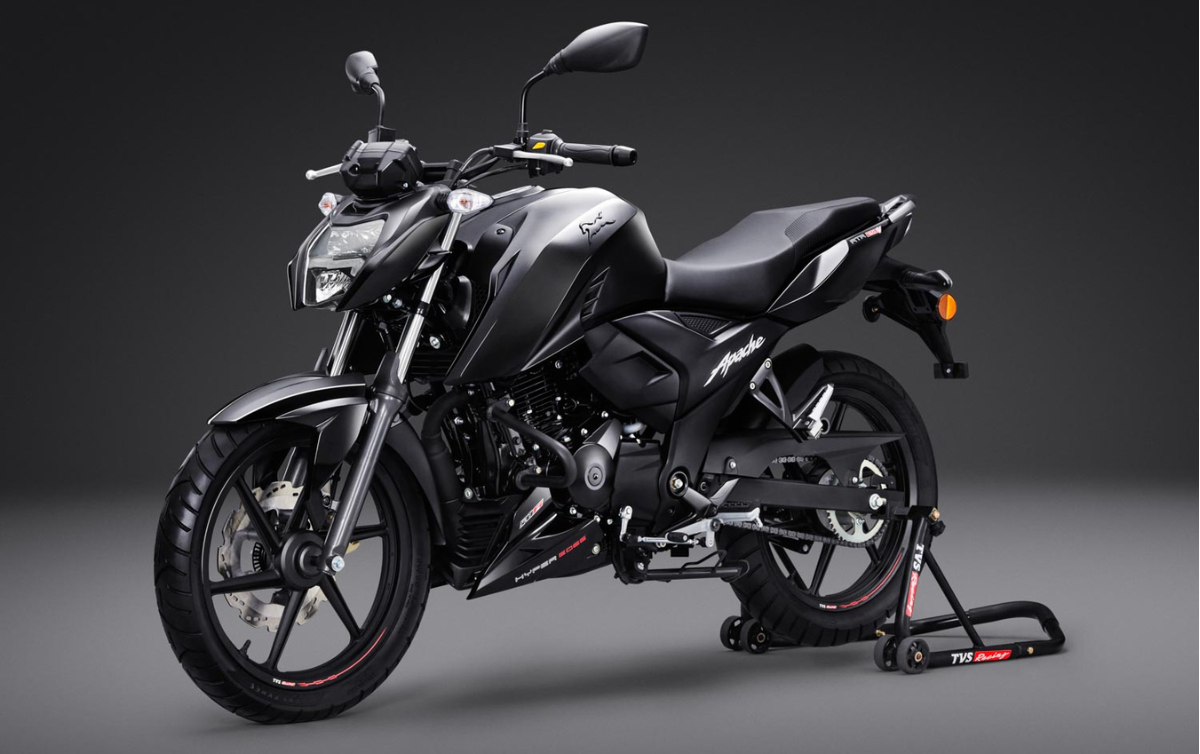 TVS Apache RTR 160 4V. Black Editions First Look